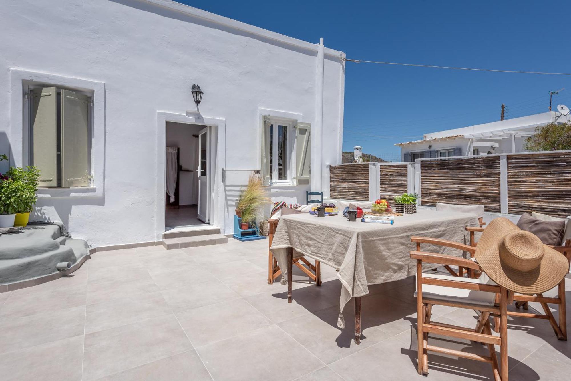 Plakes Sea View Apartment Plaka (Milos) Exterior photo